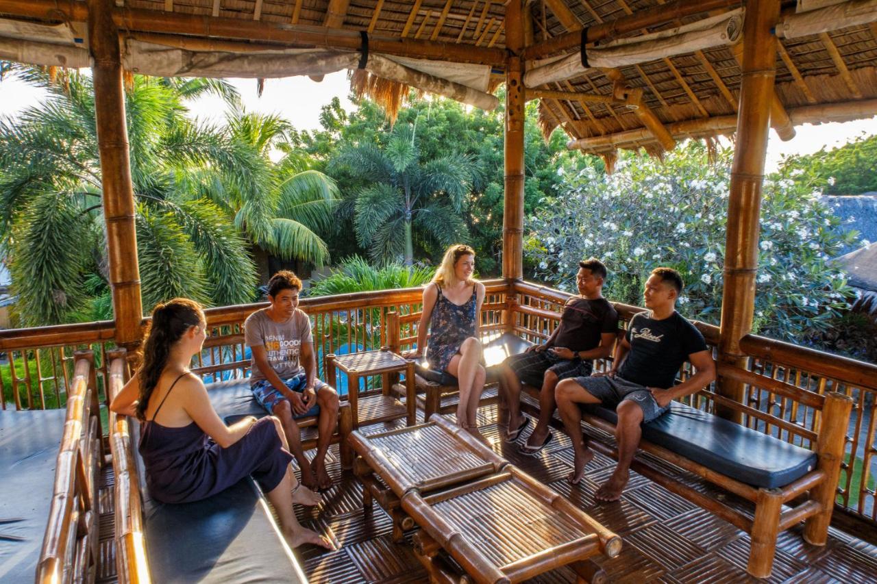 Liquid Dive Resort Дауин Экстерьер фото