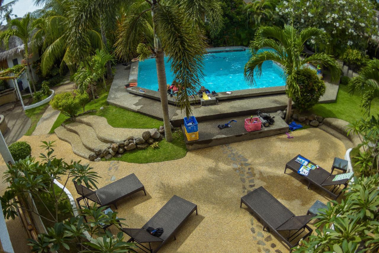 Liquid Dive Resort Дауин Экстерьер фото